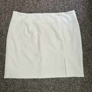 Wdirara White Skirt